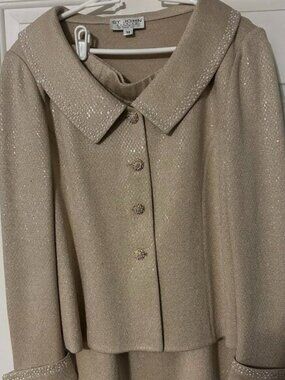 ST. JOHN Collection Metallic suit